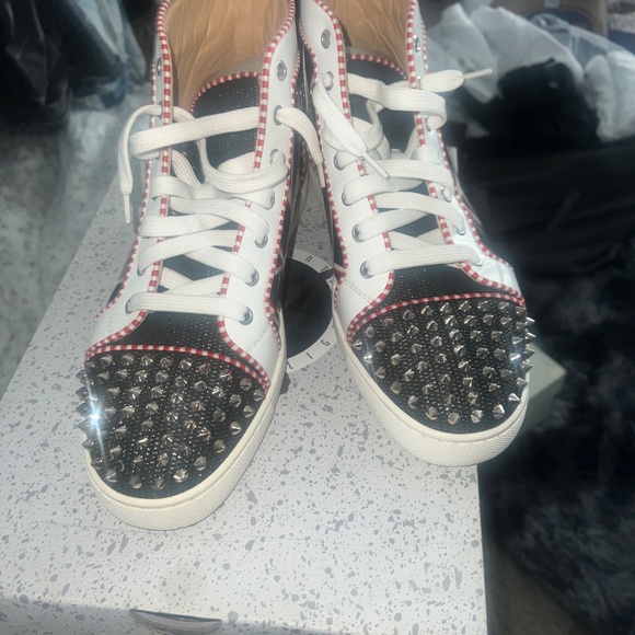 Christian  Louboutin - Picture 2 of 2